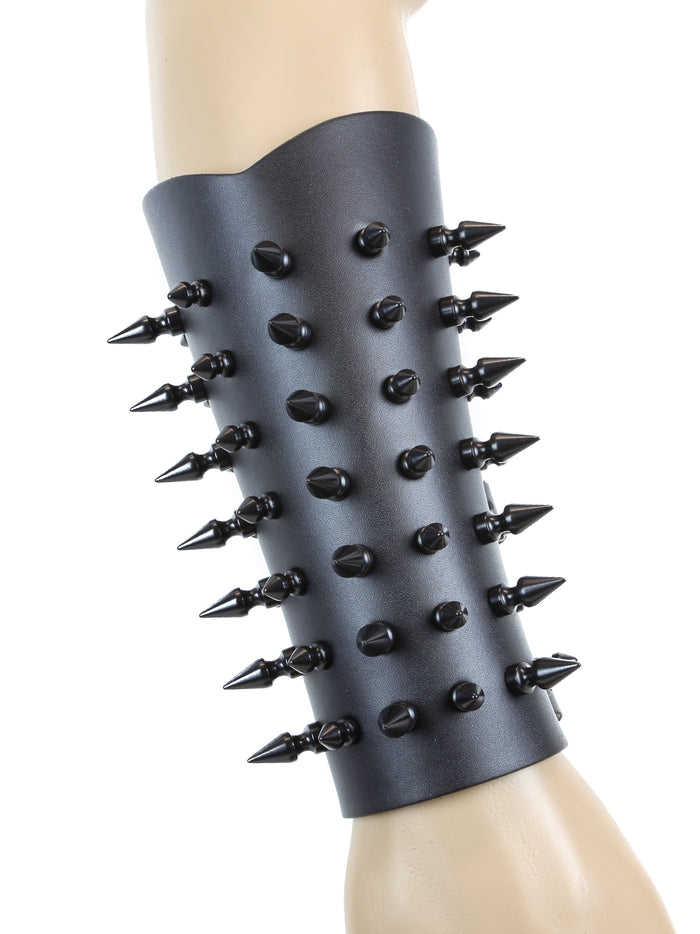 Black Spike Gauntlet