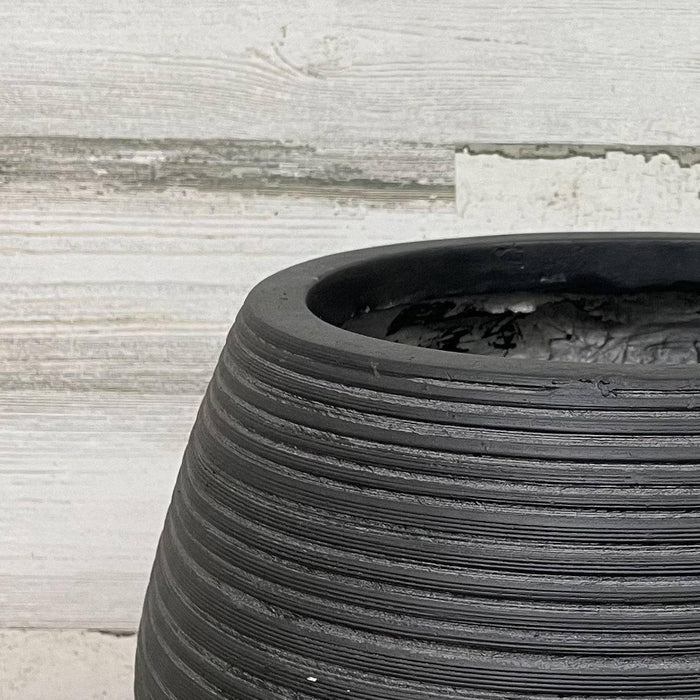 Fiberclay Belly Planter - Black - 12-inch - Hicks Nurseries
