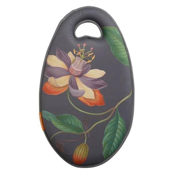 Kneeler - Passiflora - Hicks Nurseries