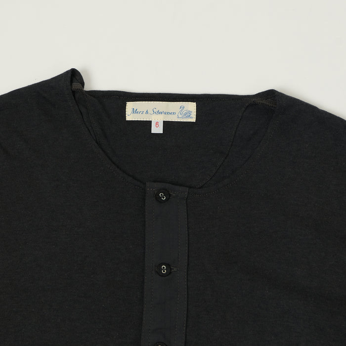 Merz b. Schwanen 'The Originals' 102 Lightweight Long Sleeve Henley - Charcoal