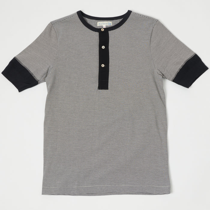 Merz b. Schwanen 'The Originals' 227 Short Sleeve Striped Henley - Charcoal/Nature