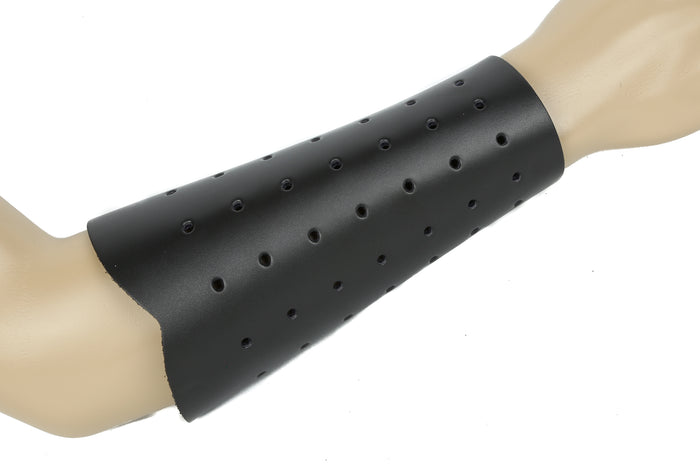 Rivet Hole Plain Leather Gauntlet